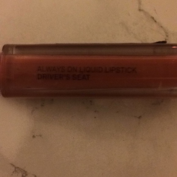 Trial size smashbox lipstick in drivers seat - Picture 3 of 5